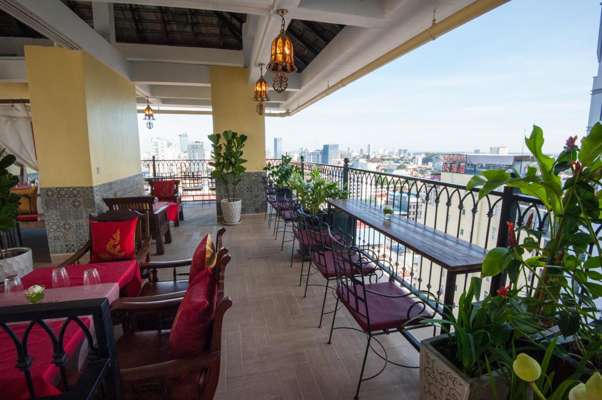 Khmer Surin Boutique Guesthouse Phnom Penh Exterior photo